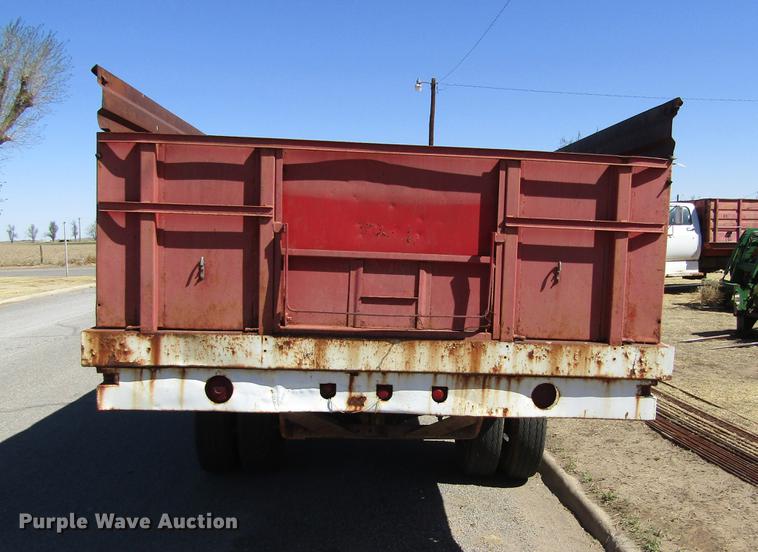 image for item DE6725 1964 Chevrolet C60 grain truck