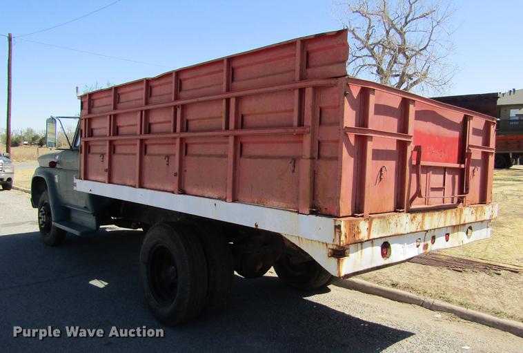 image for item DE6725 1964 Chevrolet C60 grain truck