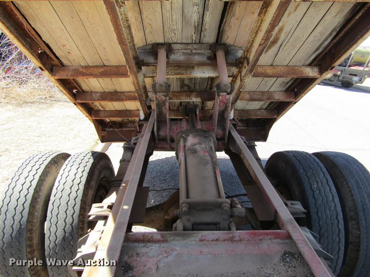 image for item DE6725 1964 Chevrolet C60 grain truck