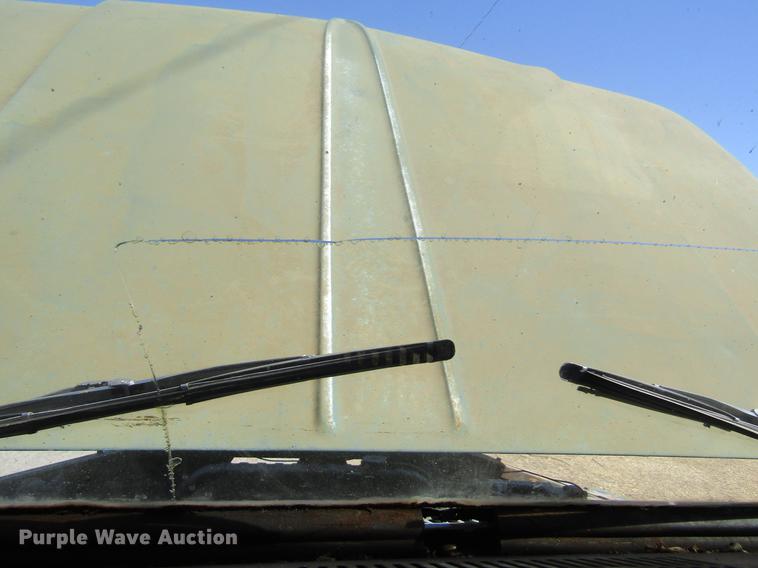 image for item DE6725 1964 Chevrolet C60 grain truck