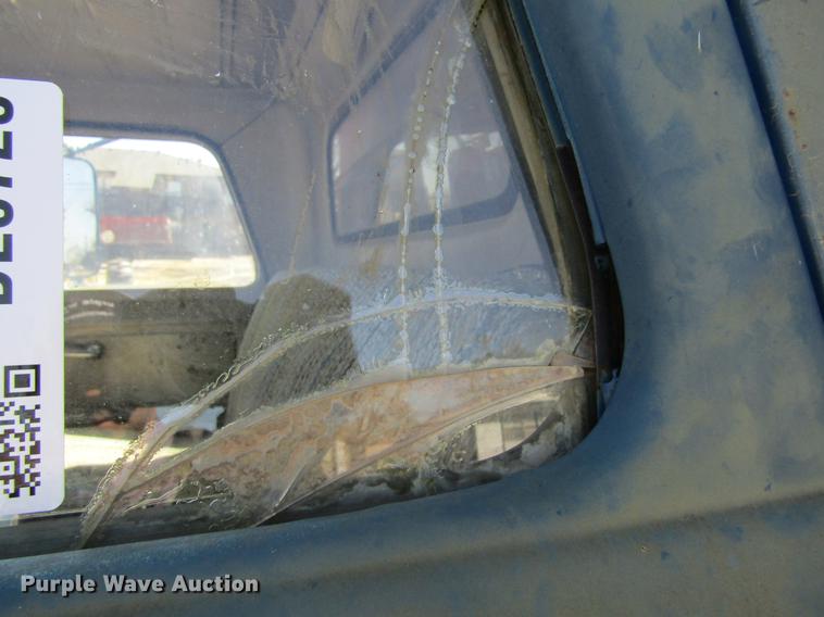 image for item DE6725 1964 Chevrolet C60 grain truck