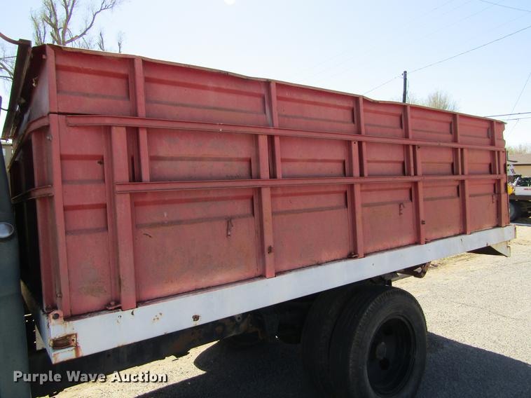 image for item DE6725 1964 Chevrolet C60 grain truck