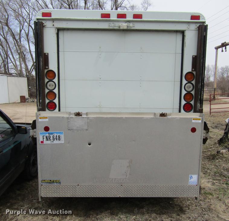 image for item DF3767 2003 Workhorse box truck