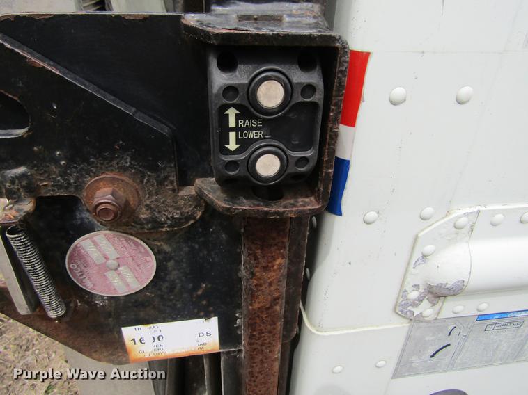 image for item DF3767 2003 Workhorse box truck