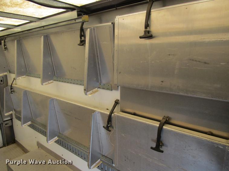 image for item DF3767 2003 Workhorse box truck