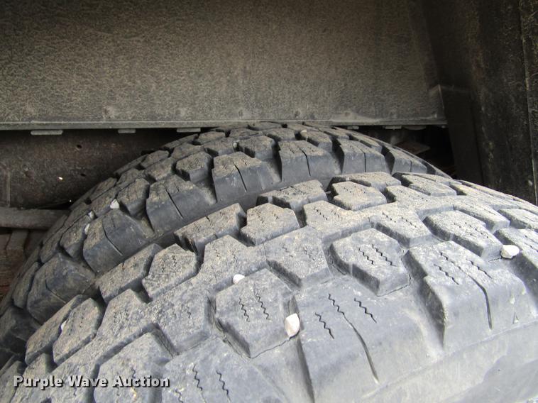 image for item DF3767 2003 Workhorse box truck