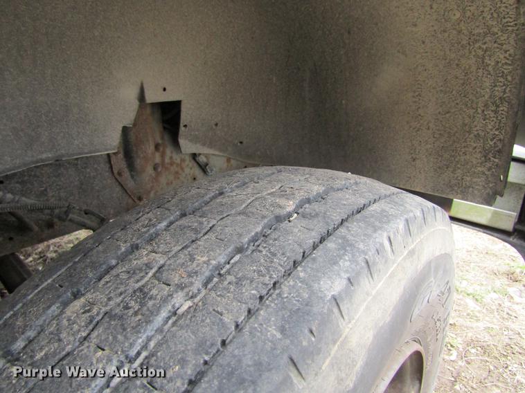 image for item DF3767 2003 Workhorse box truck