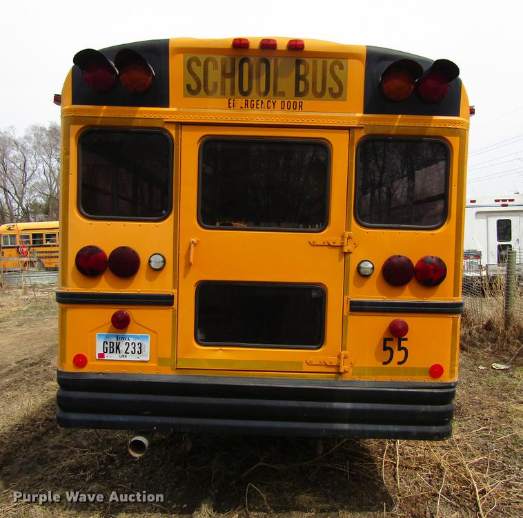 image for item DF3768 2000 International 3000 school bus