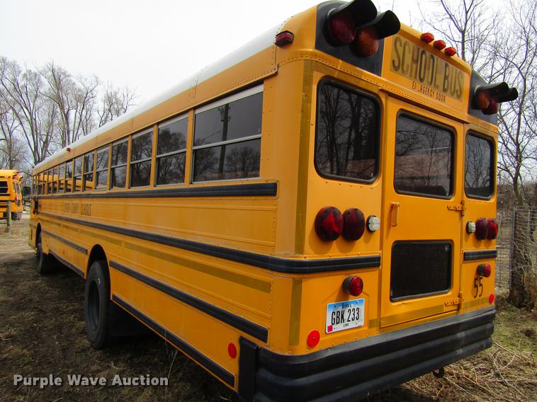 image for item DF3768 2000 International 3000 school bus
