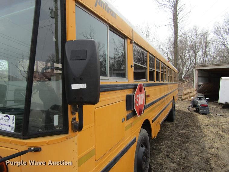 image for item DF3768 2000 International 3000 school bus