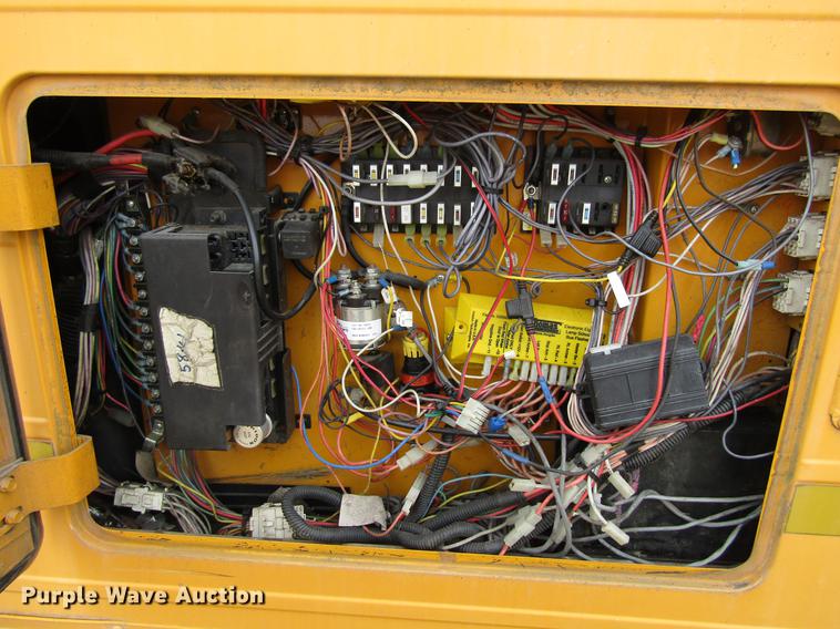 image for item DF3768 2000 International 3000 school bus