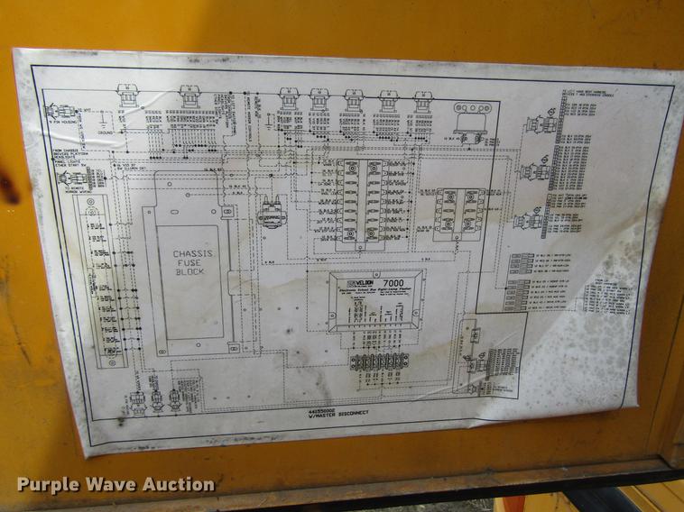 image for item DF3768 2000 International 3000 school bus