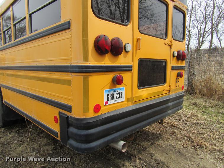 image for item DF3768 2000 International 3000 school bus