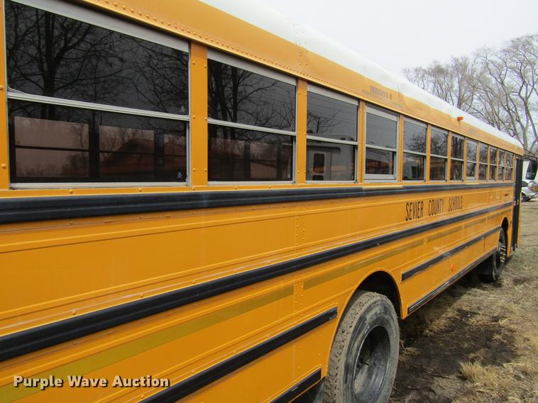 image for item DF3768 2000 International 3000 school bus