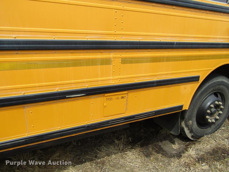 image for item DF3768 2000 International 3000 school bus