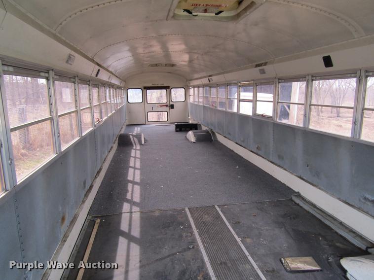 image for item DF3768 2000 International 3000 school bus