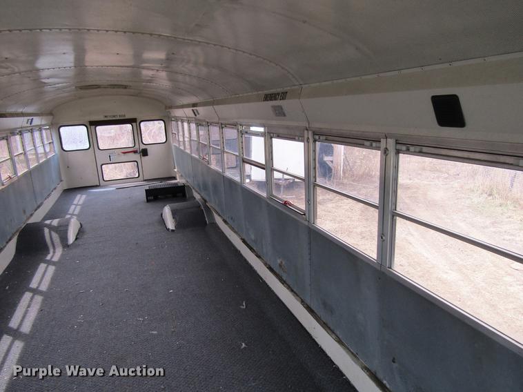 image for item DF3768 2000 International 3000 school bus