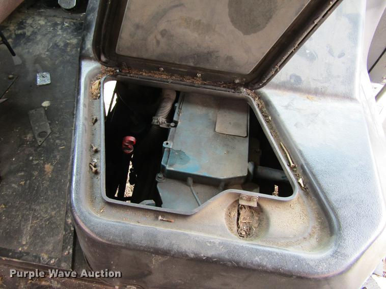 image for item DF3768 2000 International 3000 school bus