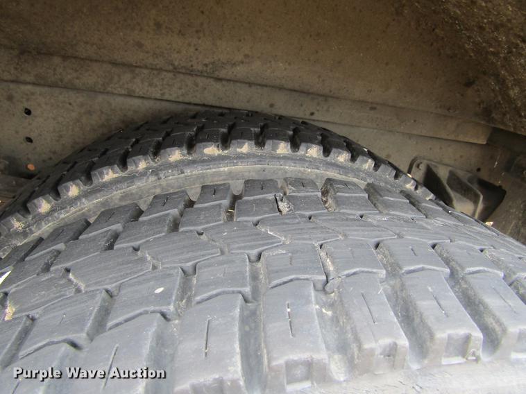 image for item DF3768 2000 International 3000 school bus