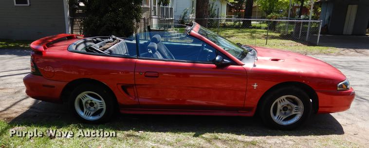 image for item DK9890 1995 Ford Mustang convertible