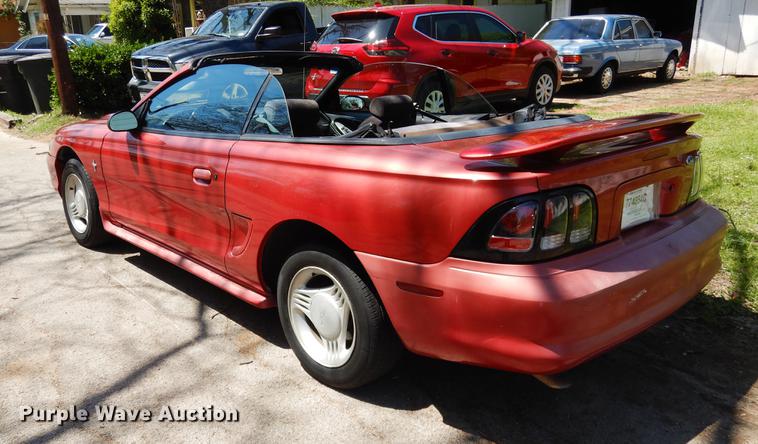 image for item DK9890 1995 Ford Mustang convertible