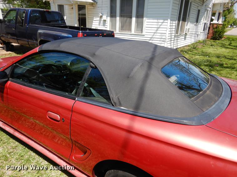 image for item DK9890 1995 Ford Mustang convertible