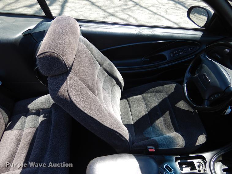 image for item DK9890 1995 Ford Mustang convertible