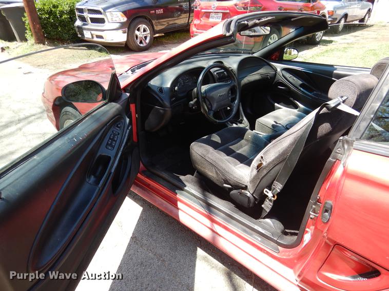 image for item DK9890 1995 Ford Mustang convertible