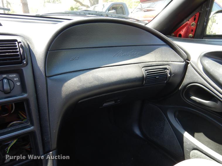 image for item DK9890 1995 Ford Mustang convertible