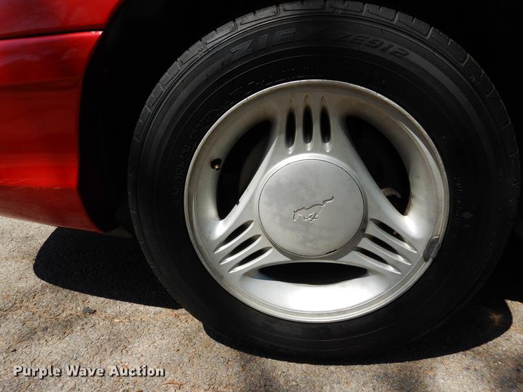 image for item DK9890 1995 Ford Mustang convertible