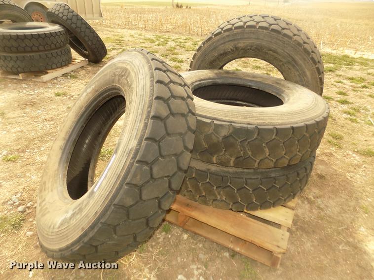 image for item DO9006 (4) Falken 11R22.5 tires