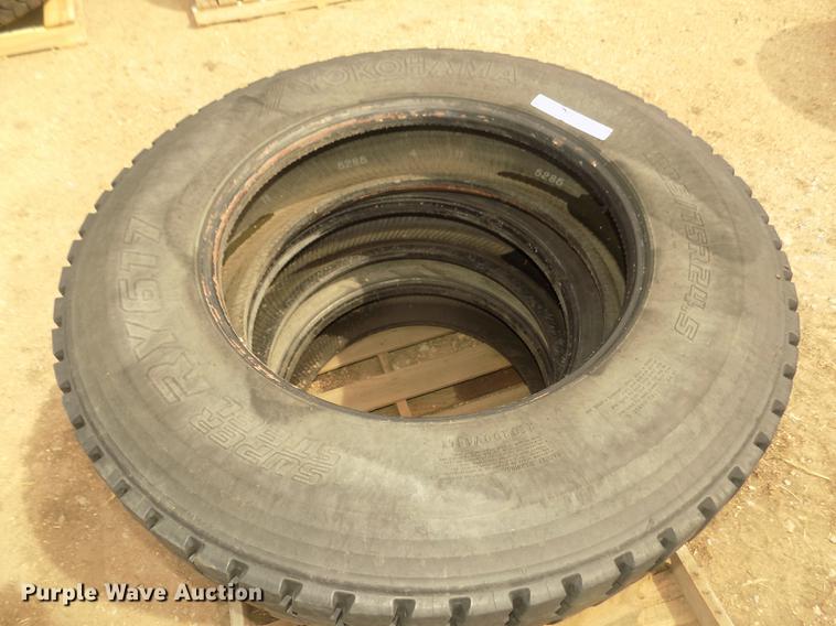 image for item DO9007 (6) Yokohama 285/75R24.5 tires