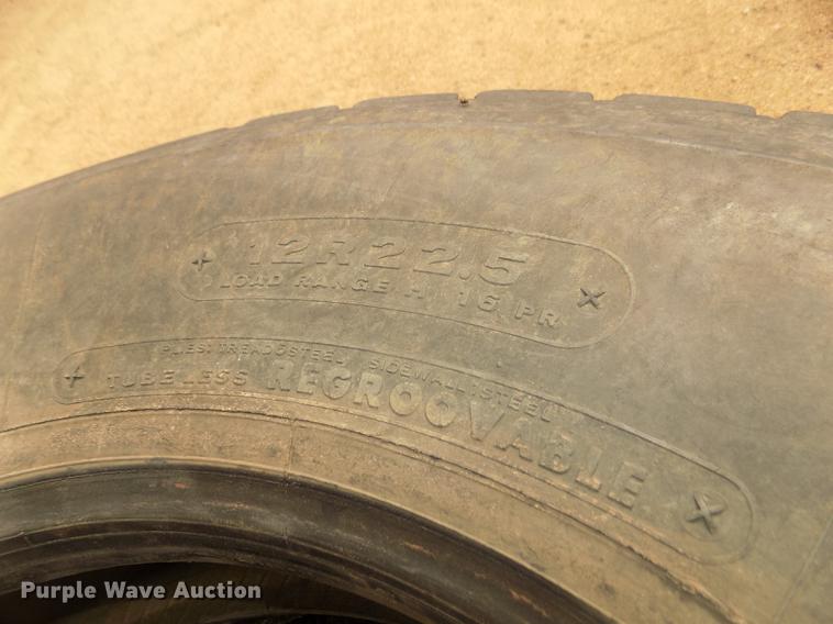 image for item DO9008 (12) 12R22.5 tires