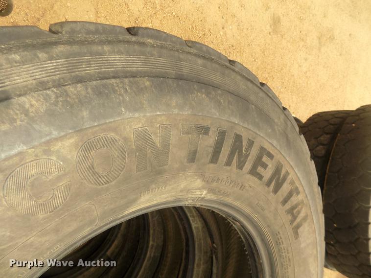 image for item DO9008 (12) 12R22.5 tires