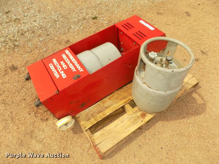 image for item DO9012 Refrigerant recovery and recycling system