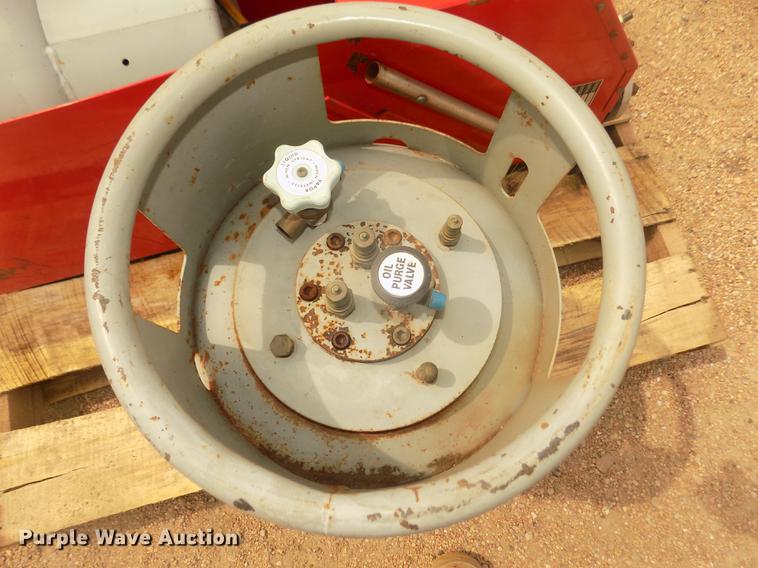 image for item DO9012 Refrigerant recovery and recycling system