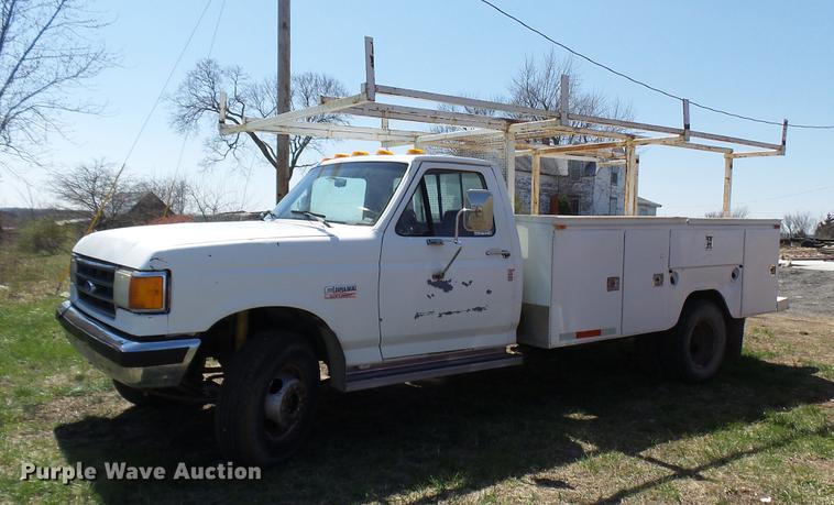 image for item DP9546 1991 Ford F450 Super Duty Lariat XLT utility truck