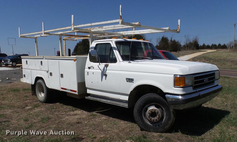 image for item DP9546 1991 Ford F450 Super Duty Lariat XLT utility truck