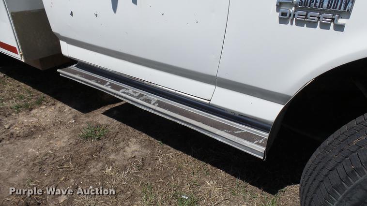 image for item DP9546 1991 Ford F450 Super Duty Lariat XLT utility truck