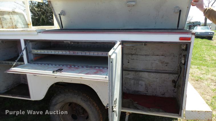 image for item DP9546 1991 Ford F450 Super Duty Lariat XLT utility truck