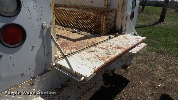 image for item DP9546 1991 Ford F450 Super Duty Lariat XLT utility truck