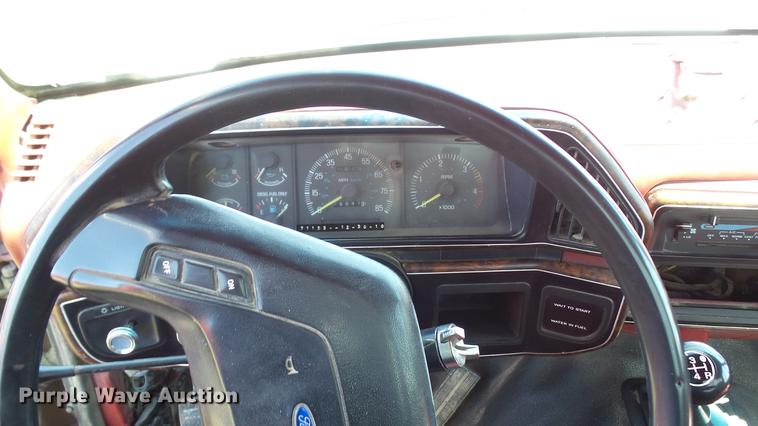 image for item DP9546 1991 Ford F450 Super Duty Lariat XLT utility truck