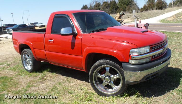 image for item DP9547 1999 Chevrolet Silverado 1500 pickup truck