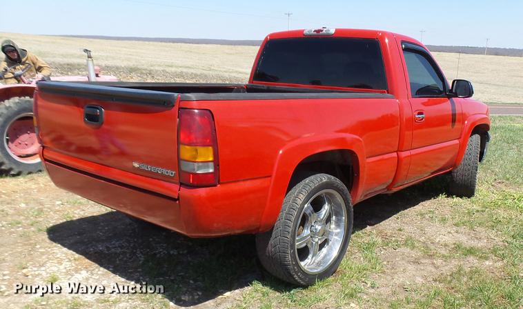 image for item DP9547 1999 Chevrolet Silverado 1500 pickup truck