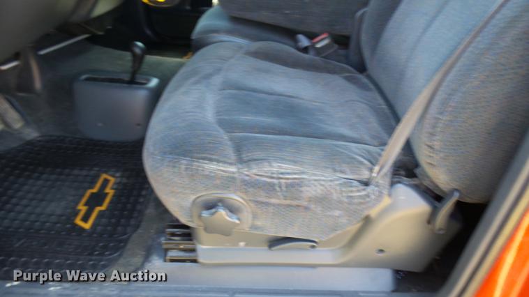 image for item DP9547 1999 Chevrolet Silverado 1500 pickup truck