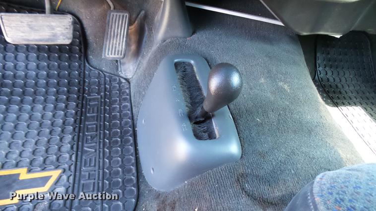 image for item DP9547 1999 Chevrolet Silverado 1500 pickup truck