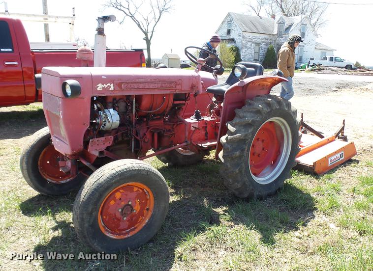 image for item DP9548 Kubota L210 tractor