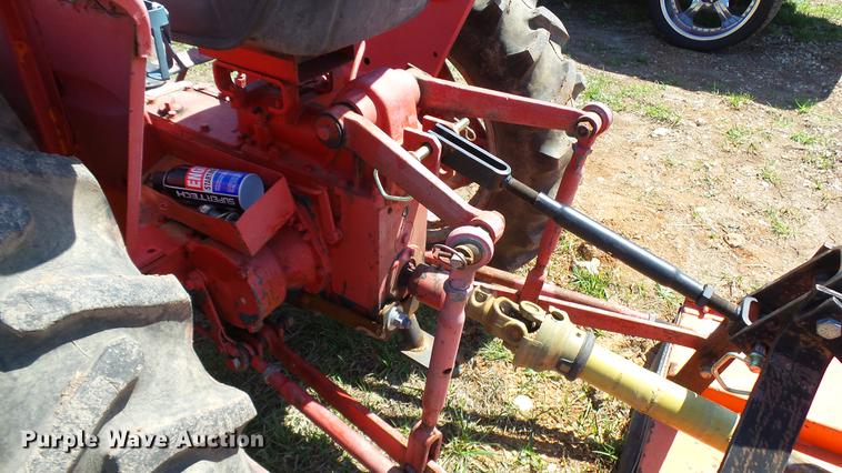 image for item DP9548 Kubota L210 tractor