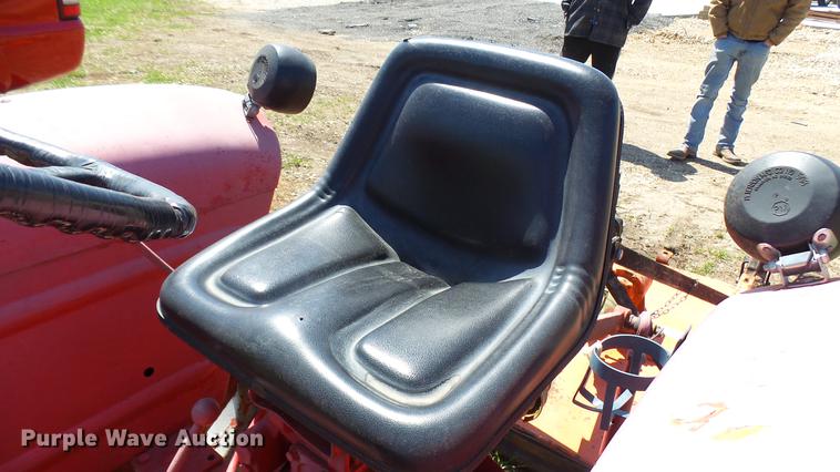 image for item DP9548 Kubota L210 tractor