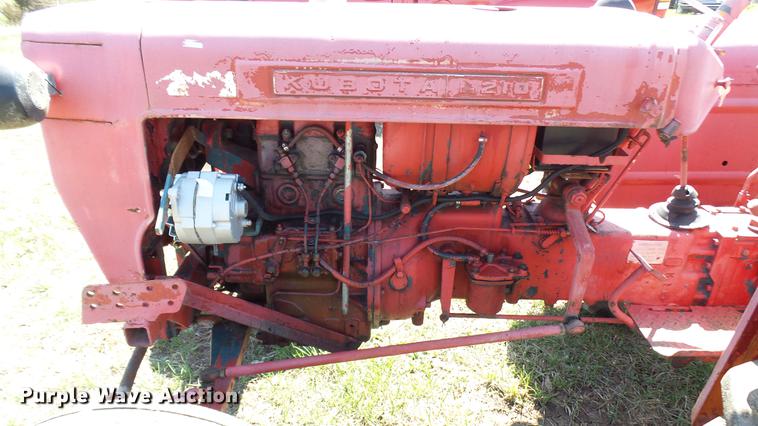 image for item DP9548 Kubota L210 tractor